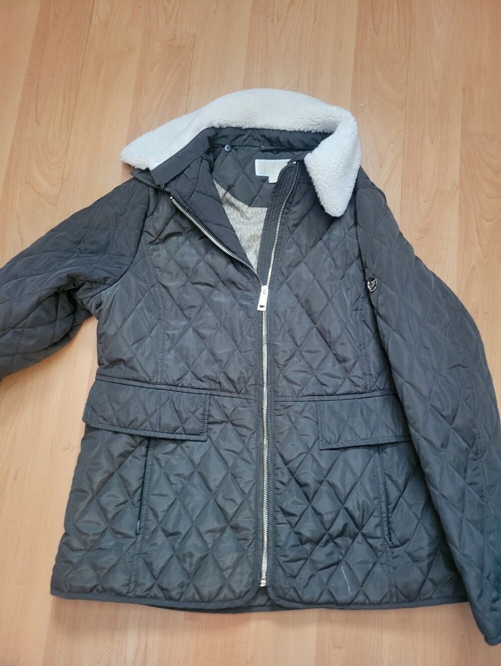Michael Kors Quilted Gray Puffer Jacket with White Faux Shearling Collar